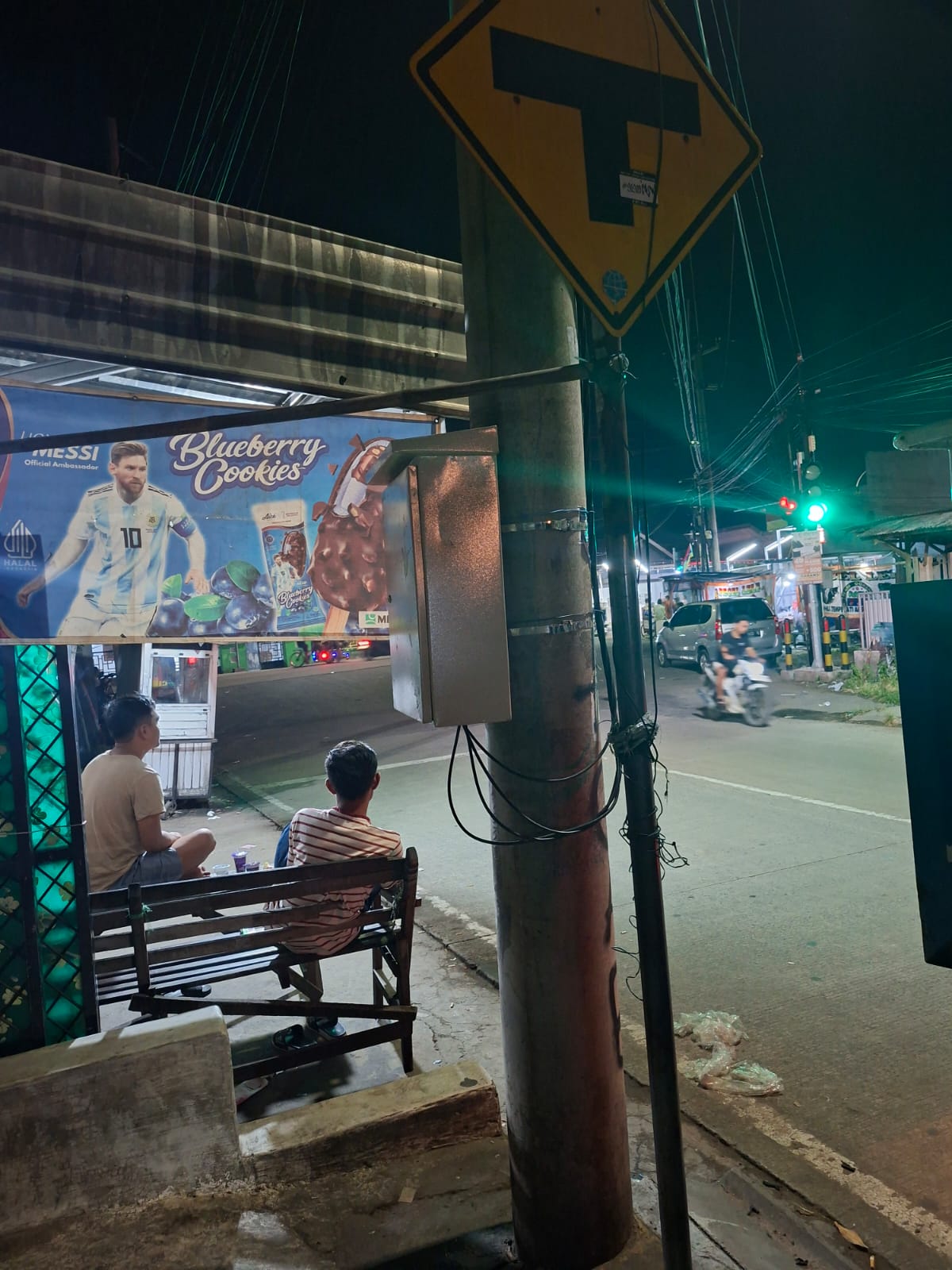 kegiatan penerangan jalan umum(PJU)Dinas Perhubungan Kota Serang pemasangan panel dan perbaikan jaringan lokasi banten lama