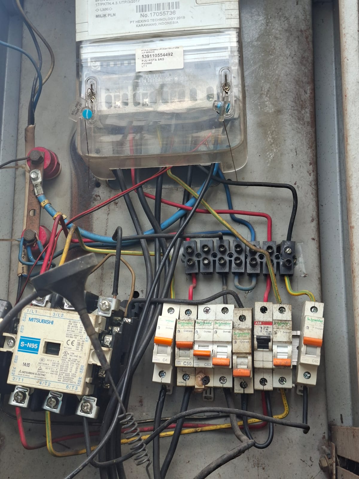 Kegiatan penerangan jalan umum(PJU)Dinas Perhubungan Kota Serang Penormalilasasian panel lokasi  lontar baru