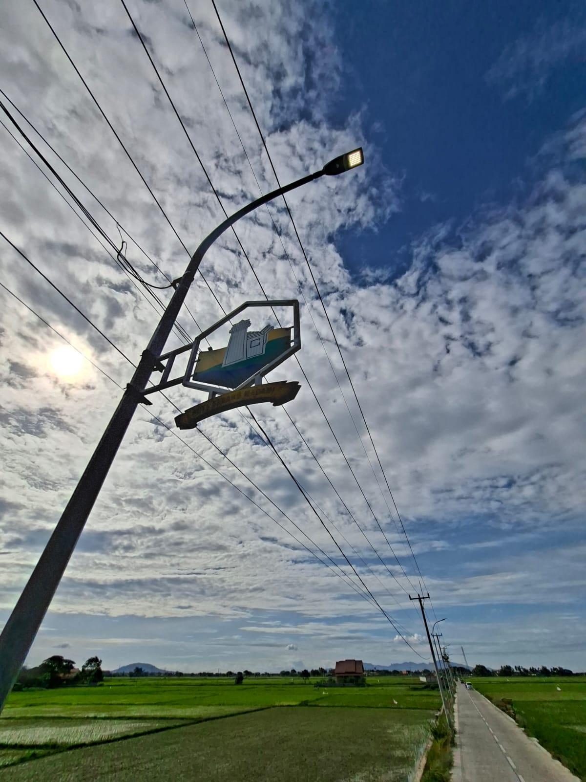 Kegiatan Perbaikan penerangan jalan umum(PJU)Dinas Perhubungan Kota Serang Pengecekan jalur pju kp. Bagawati normal