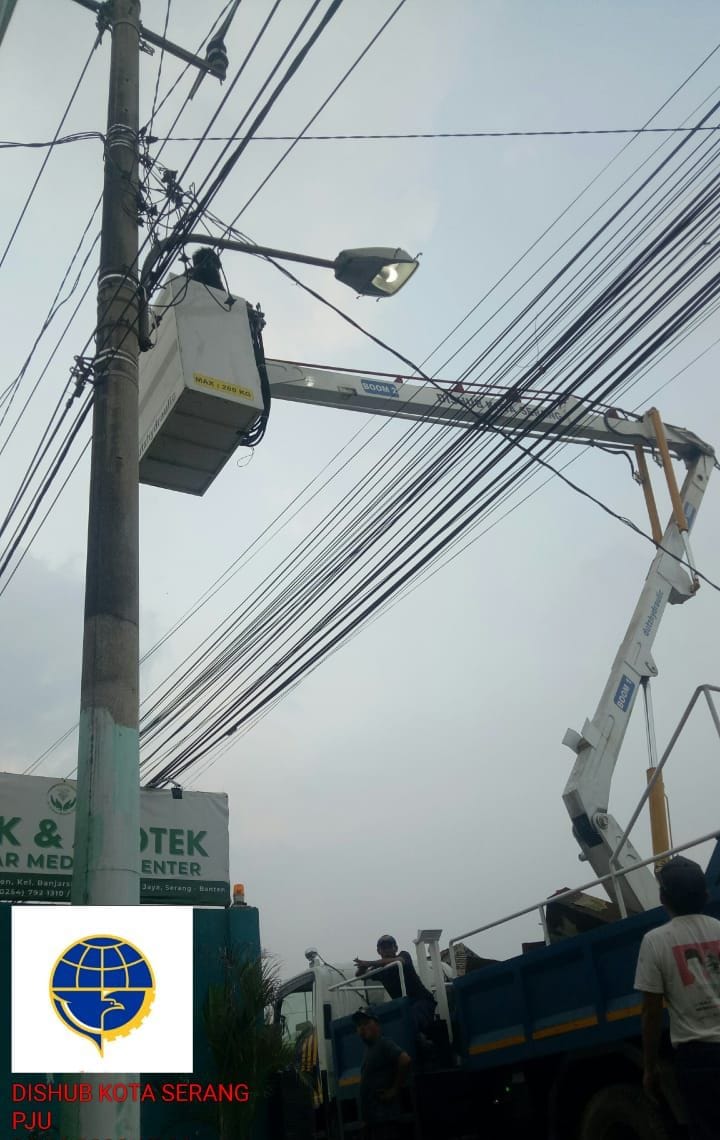 Kegiatan  Penerangan Jalan umumPJU Dinas Perhubungan Kota Serang