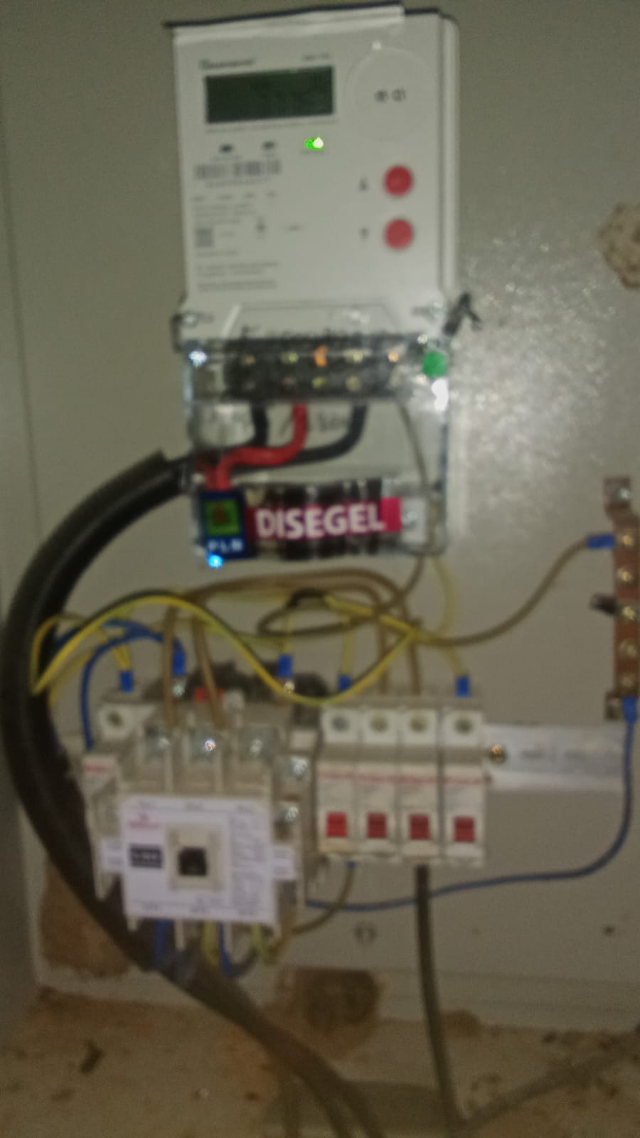 Kegiatan penerangan jalan umum(PJU)Dinas Perhubungan Kota Serang Pergantian komponen panel di perum permata banjar asri