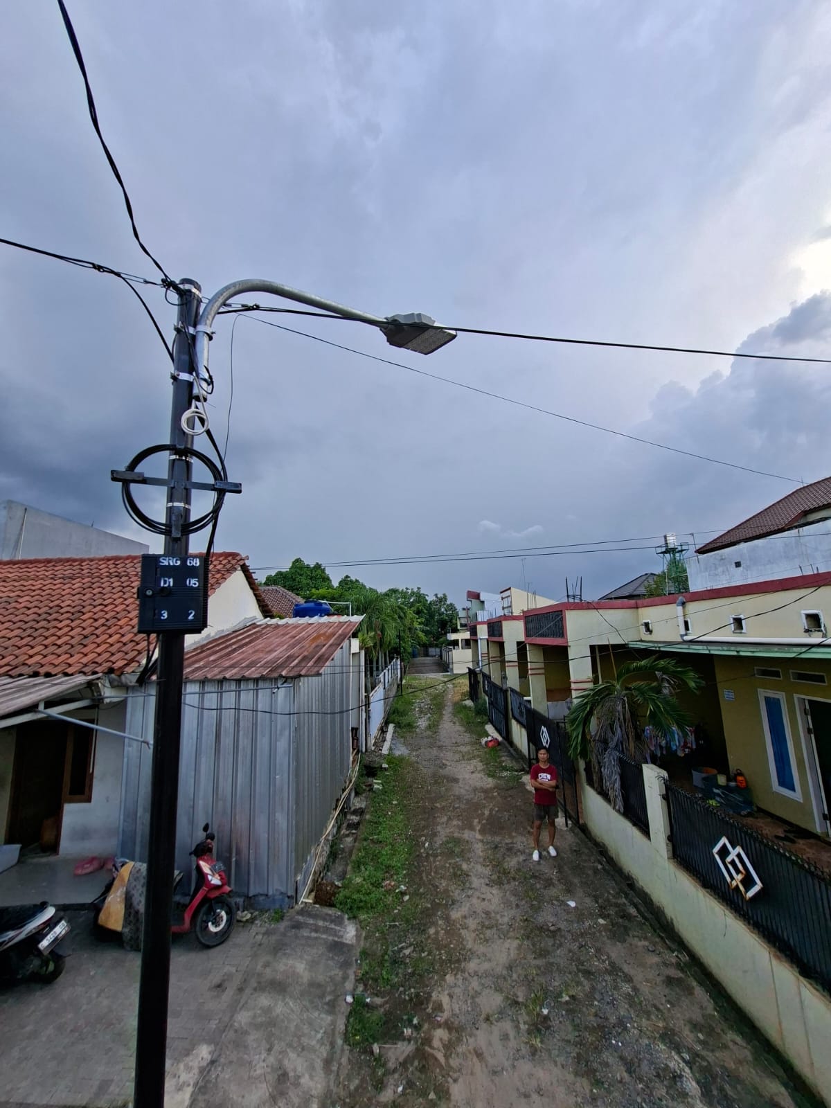 Kegiatan perbaikan penerangan jalan umum(PJU)Dinas Perhubungan Kota Pemasangan lampu 2 titik lokasi cadika