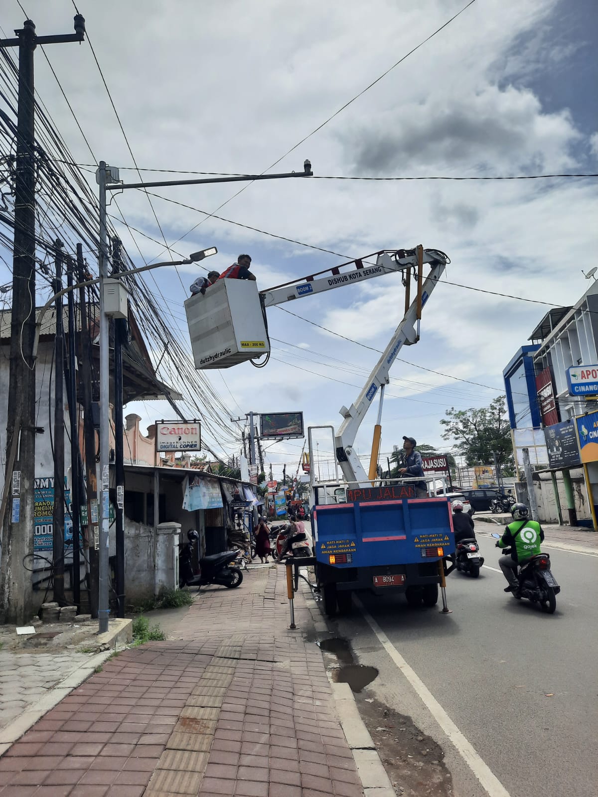 PERGANTIAN LAMPU 1 TITIK lOKASI PMI