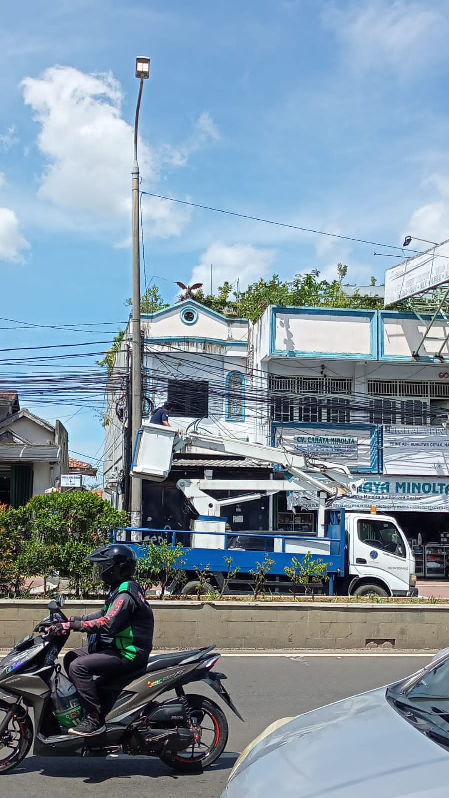 Perbaikan Penerangan Jalan Umum PJU di Jalan Arteri Kota Serang